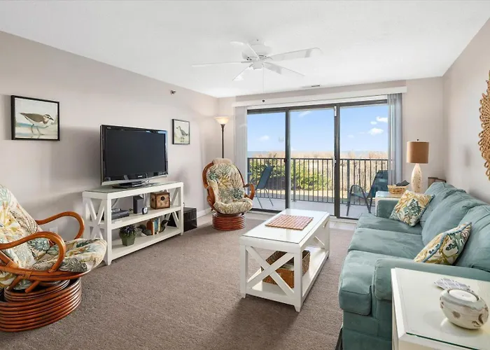Beautiful 3 Bedroom Ocean Front Condo! Holiday home Ocean City