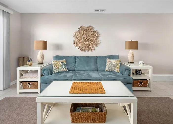 Beautiful 3 Bedroom Ocean Front Condo!