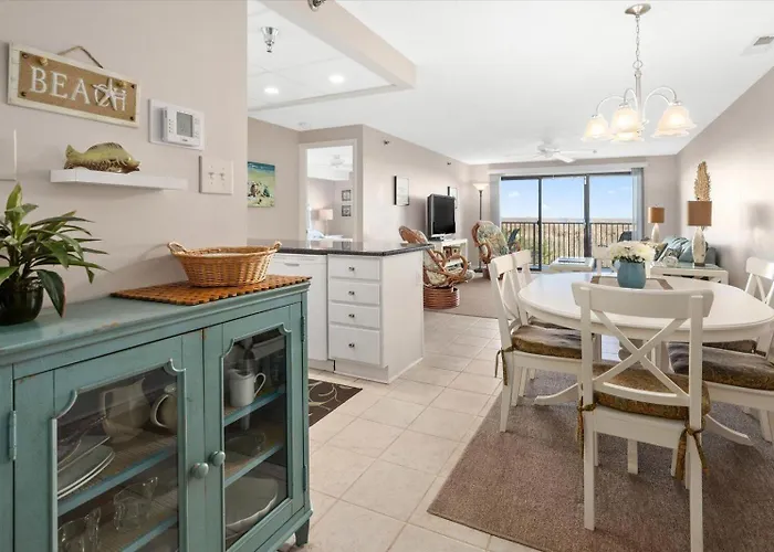 Beautiful 3 Bedroom Ocean Front Condo!