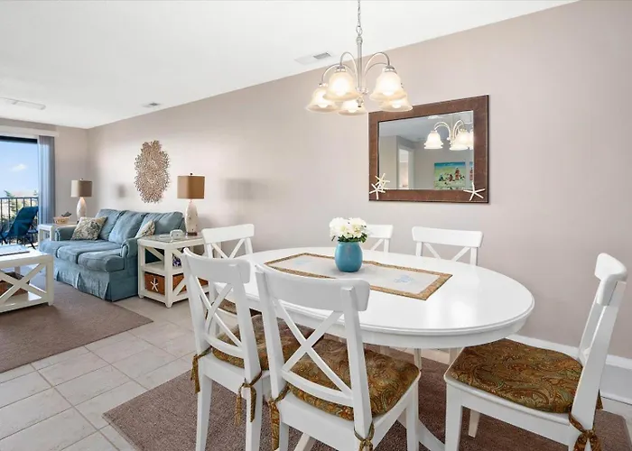 Beautiful 3 Bedroom Ocean Front Condo!