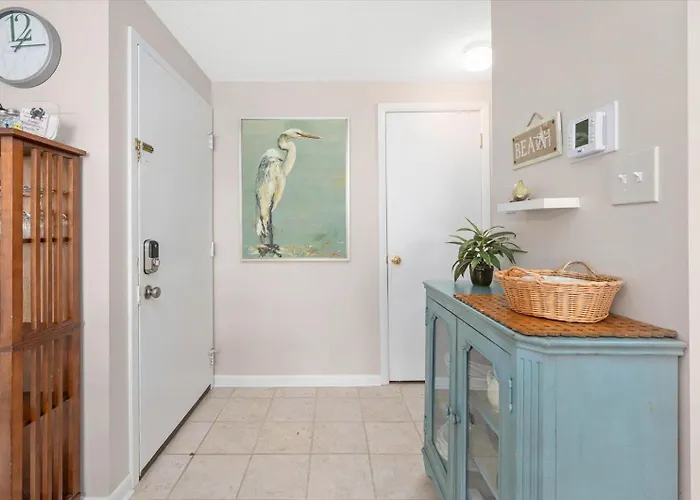 Beautiful 3 Bedroom Ocean Front Condo! * Ocean City