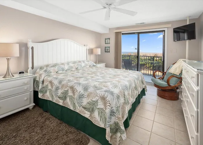 Beautiful 3 Bedroom Ocean Front Condo! Ocean City