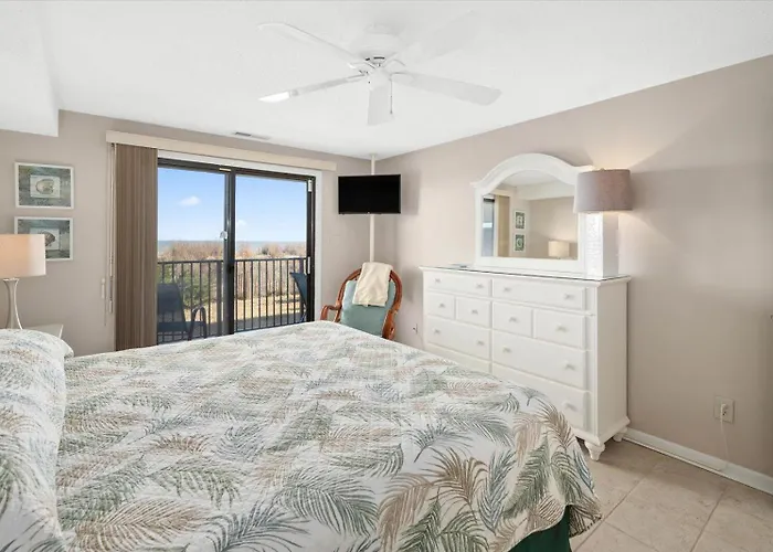 Beautiful 3 Bedroom Ocean Front Condo! Ocean City