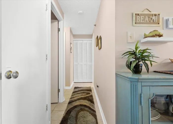 Beautiful 3 Bedroom Ocean Front Condo! Holiday home Ocean City