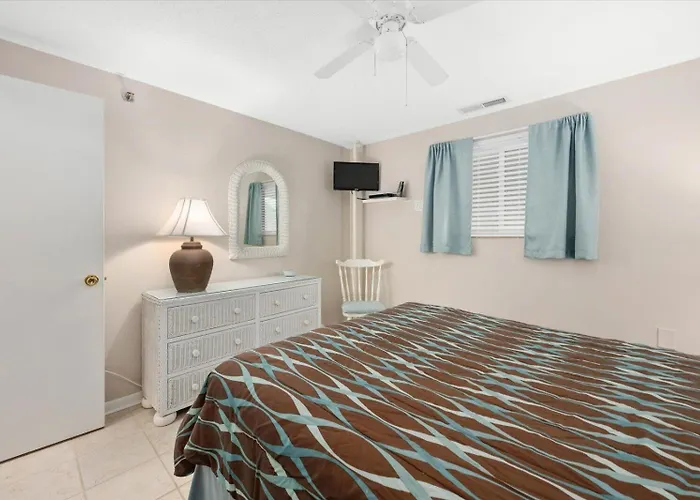 Beautiful 3 Bedroom Ocean Front Condo! Holiday home Ocean City
