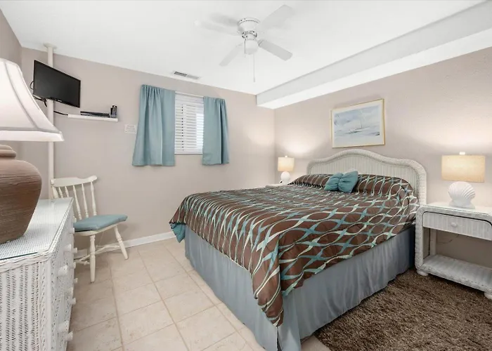 Holiday home Beautiful 3 Bedroom Ocean Front Condo!