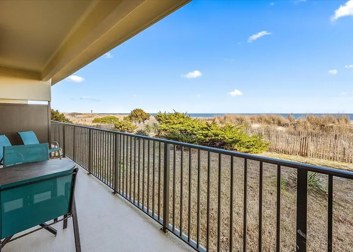 Beautiful 3 Bedroom Ocean Front Condo! * Ocean City