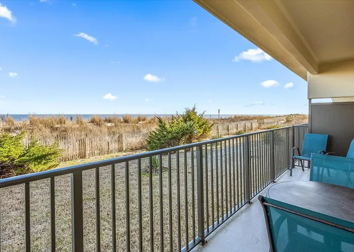 Beautiful 3 Bedroom Ocean Front Condo!