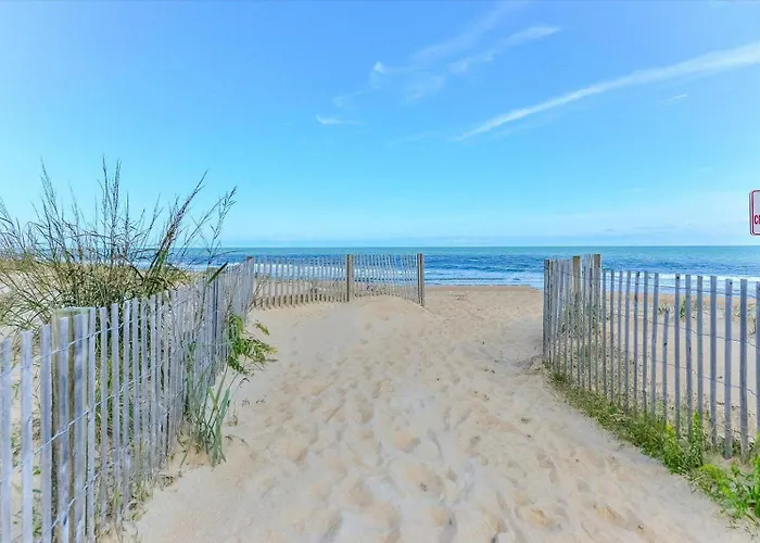 Beautiful 3 Bedroom Ocean Front Condo! Ocean City