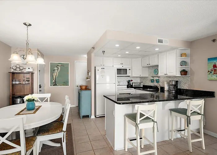 Beautiful 3 Bedroom Ocean Front Condo! Ocean City