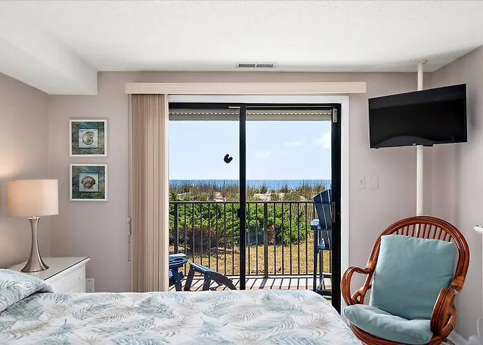 Beautiful 3 Bedroom Ocean Front Condo! Holiday home Ocean City
