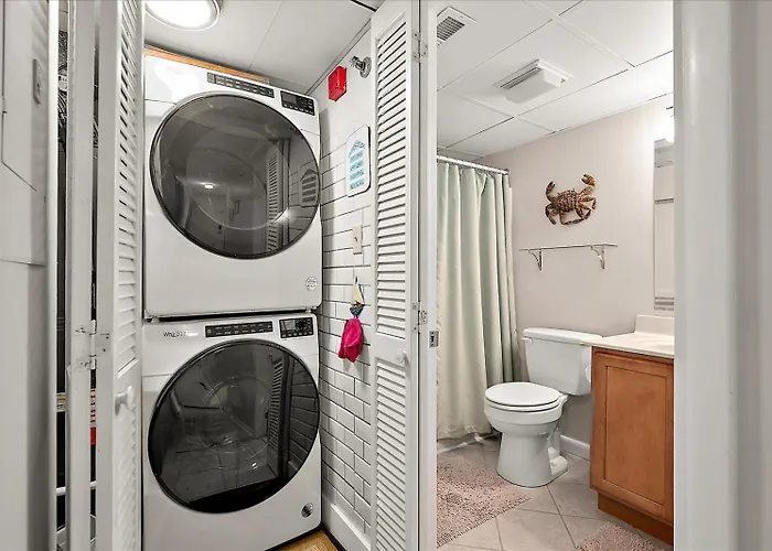 Beautiful 3 Bedroom Ocean Front Condo!