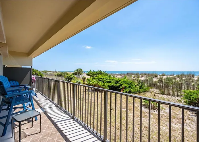 Beautiful 3 Bedroom Ocean Front Condo! Holiday home Ocean City