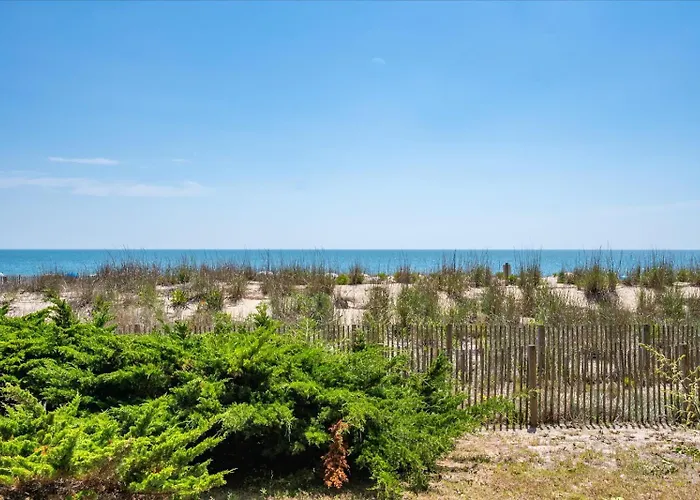 Beautiful 3 Bedroom Ocean Front Condo! * Ocean City